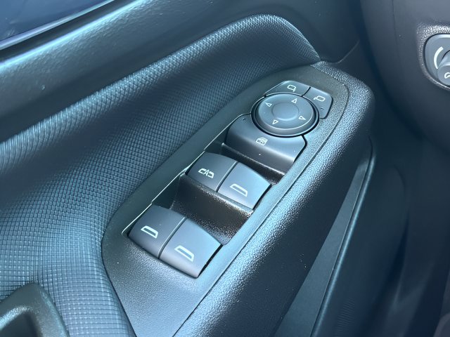 Used 2023 Chevrolet Equinox RS AWD/4WD image 18