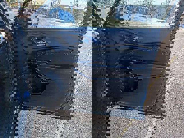 Used 2025 Chevrolet Trax LT w/ Driver Confidence Package image 31