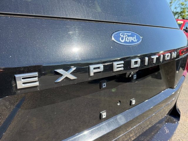 Certified 2025 Ford Expedition Platinum AWD/4WD image 5