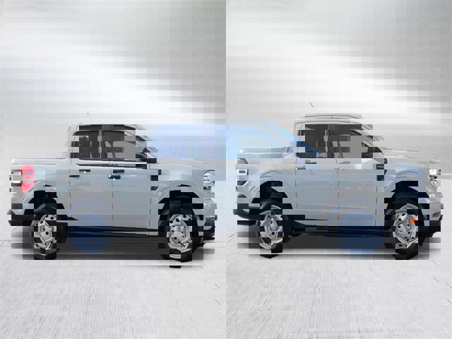 Certified 2024 Ford Maverick XLT image 2