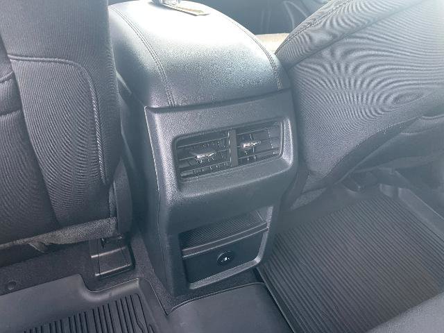 Certified 2024 Ford Edge SE image 20