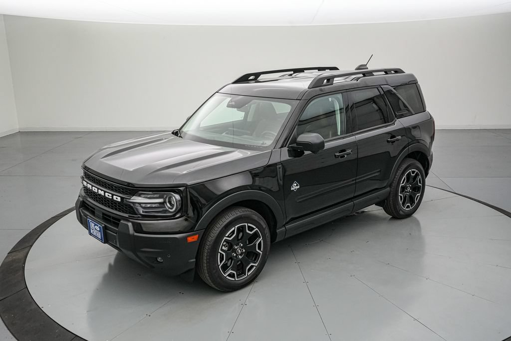 Certified 2025 Ford Bronco Sport Outer Banks w/ Outer Banks Tech Package+ AWD/4WD image 8