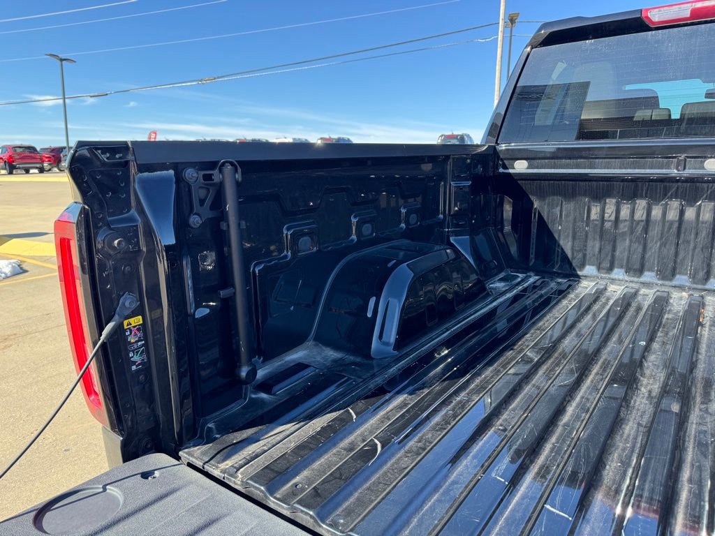 Used 2024 GMC Sierra 1500 SLT AWD/4WD image 36