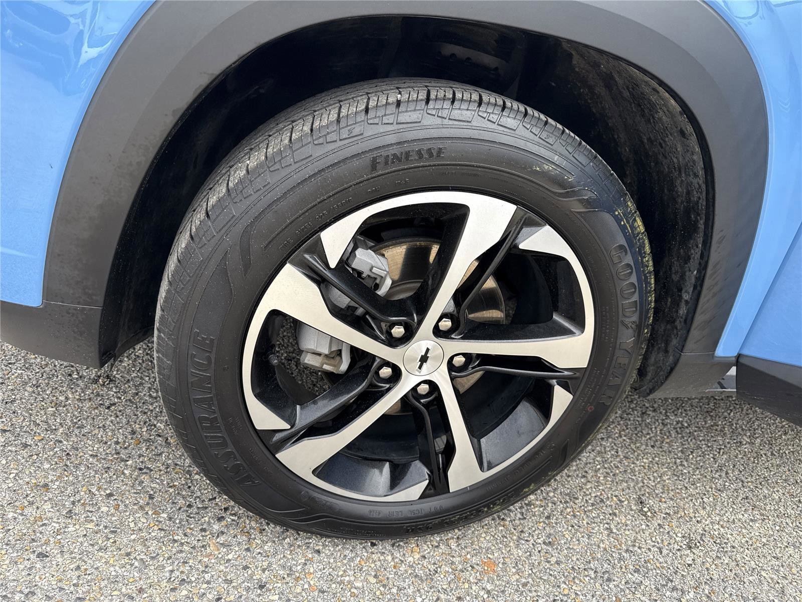 Used 2024 Chevrolet Trax RS w/ Driver Confidence Package image 6