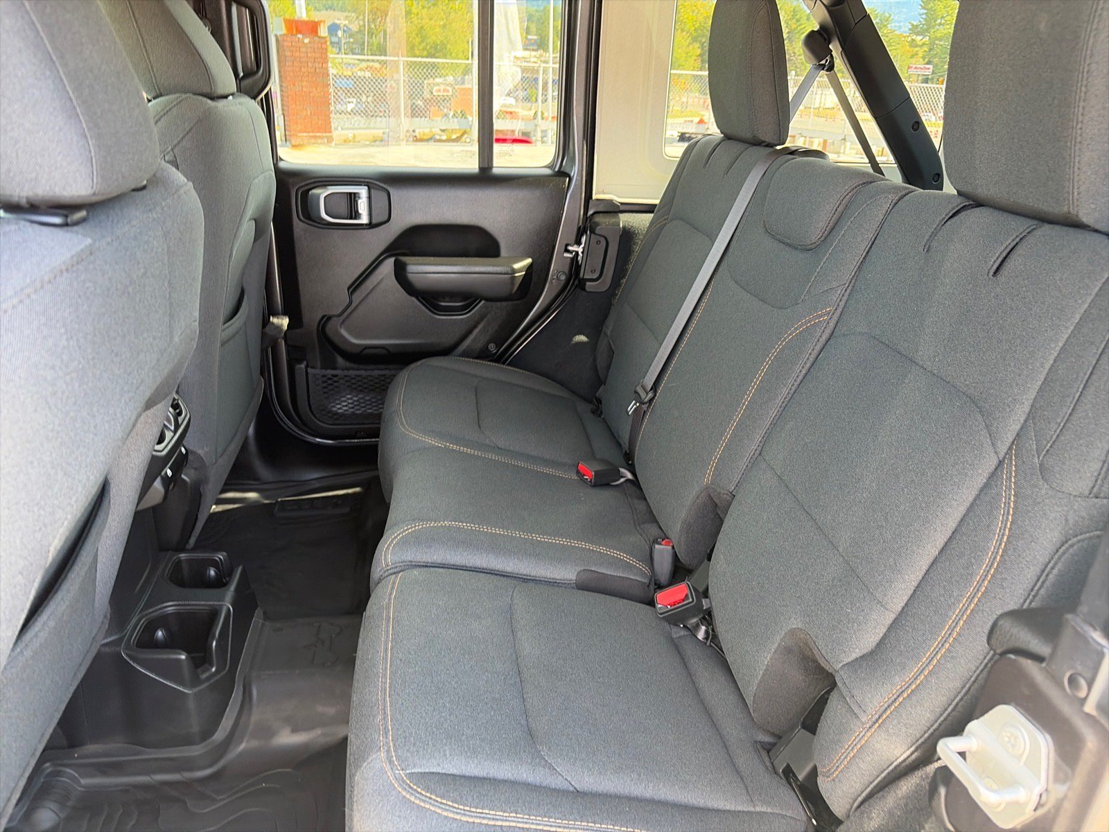Used 2024 Jeep Wrangler Unlimited Sport AWD/4WD image 19