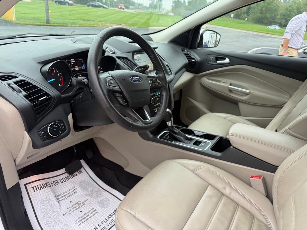 Certified 2017 Ford Escape SE w/ SE Leather Comfort Package AWD/4WD image 21