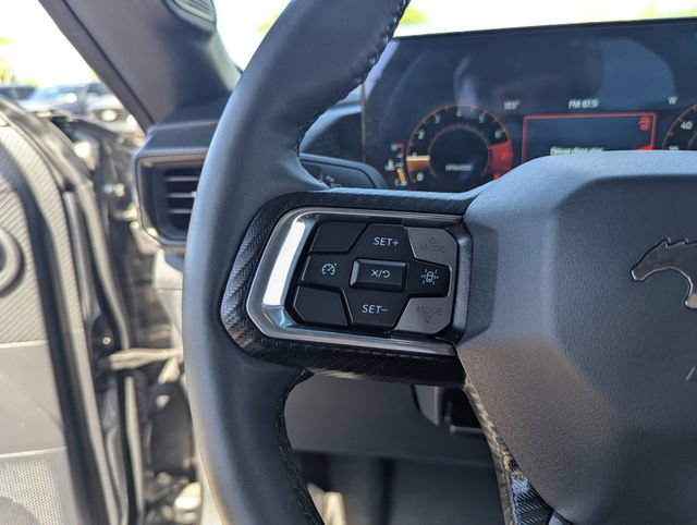 Certified 2025 Ford Mustang Coupe RWD image 33