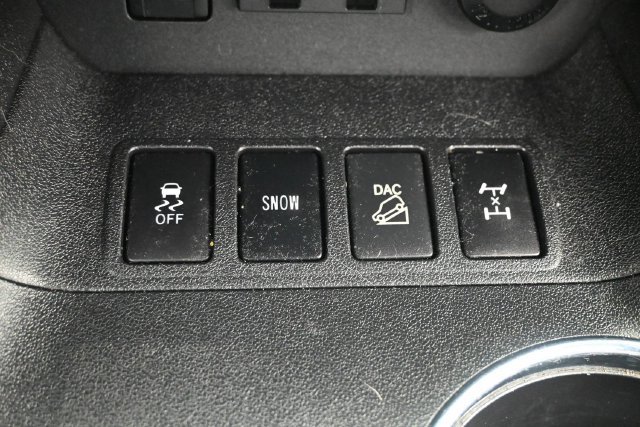 Used 2019 Toyota Highlander SE AWD/4WD image 14