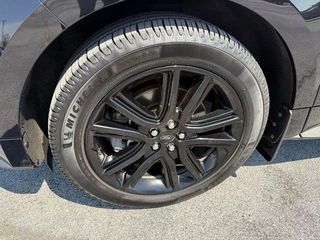 Certified 2020 Ford Edge ST-Line image 11