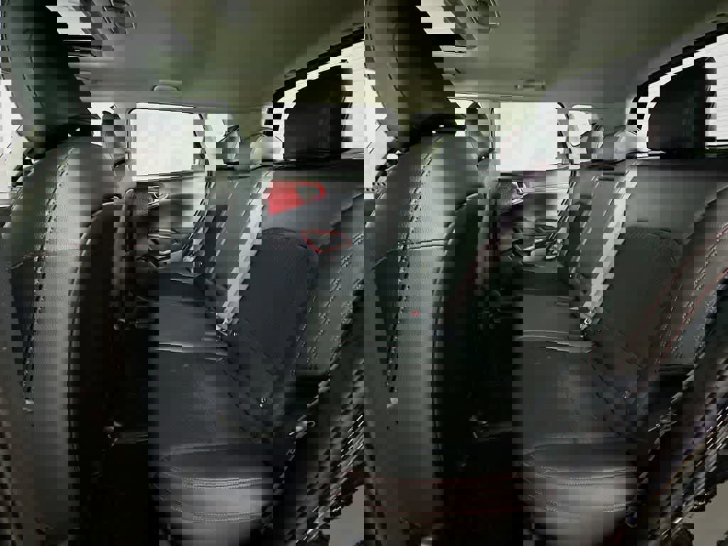 Used 2025 Kia Soul GT-Line w/ GT-Line Technology Package image 16