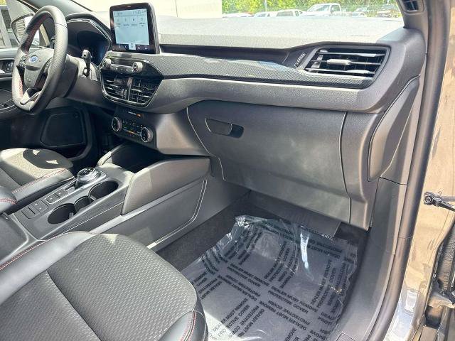 Certified 2025 Ford Escape ST-Line FWD image 12