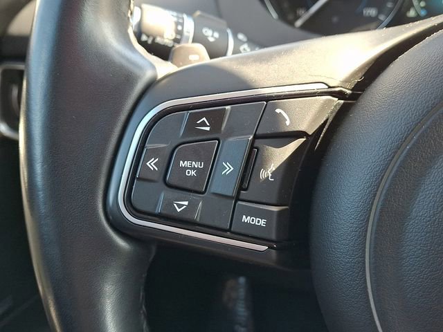 Used 2020 Jaguar F-PACE Premium image 21