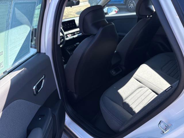 Used 2025 Kia K4 EX image 20