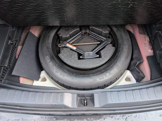 Used 2019 Toyota RAV4 LE w/ Carpet Mat Package AWD/4WD image 20
