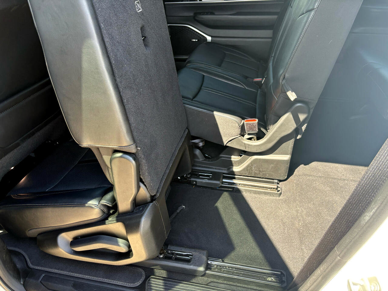 Used 2024 Jeep Wagoneer L Series II w/ Flexible Seating Group image 43