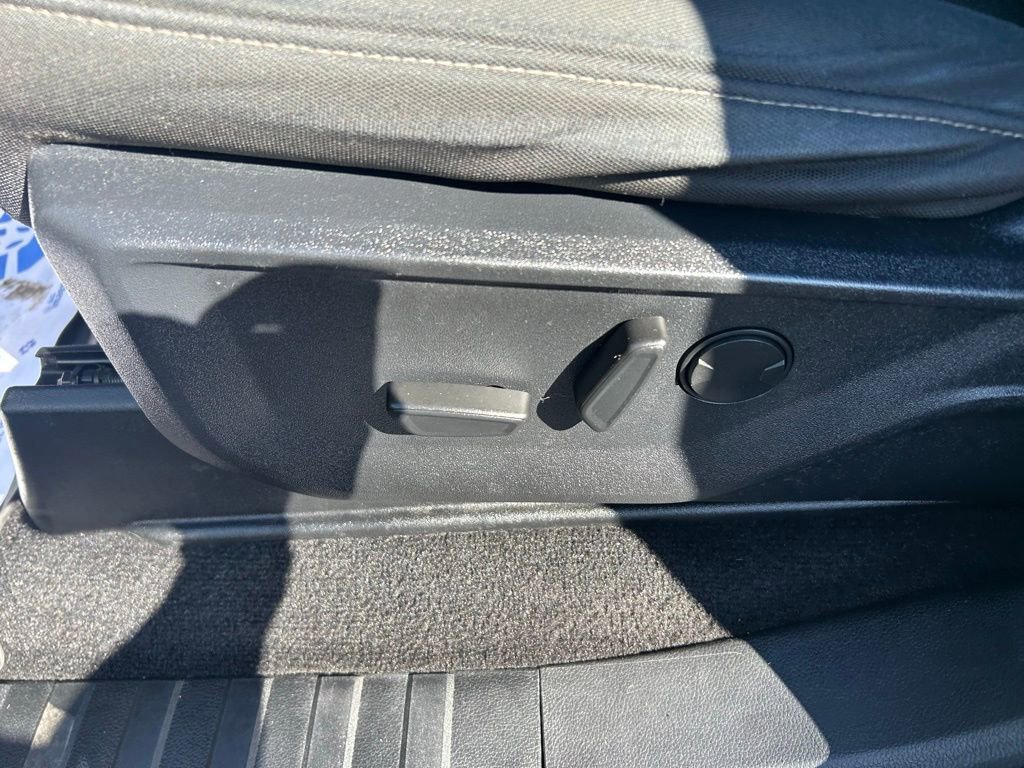 Certified 2022 Ford F150 XLT w/ Equipment Group 302A High image 18