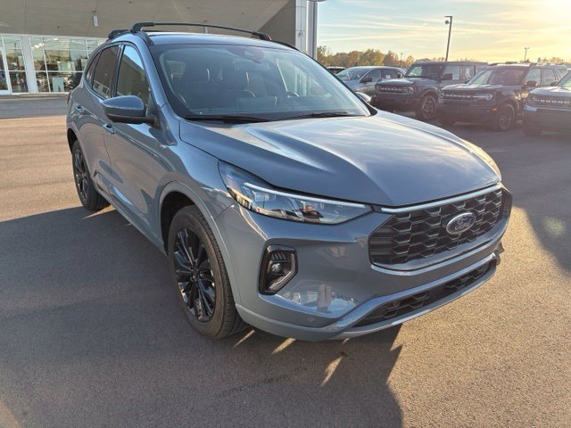 Certified 2023 Ford Escape ST-Line Elite AWD/4WD image 9