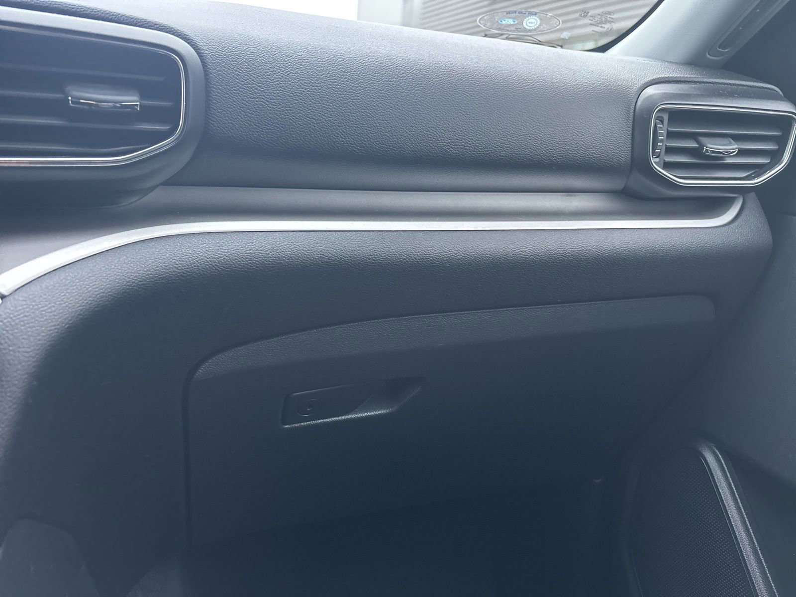 Certified 2021 Ford Explorer XLT w/ Equipment Group 202A image 34