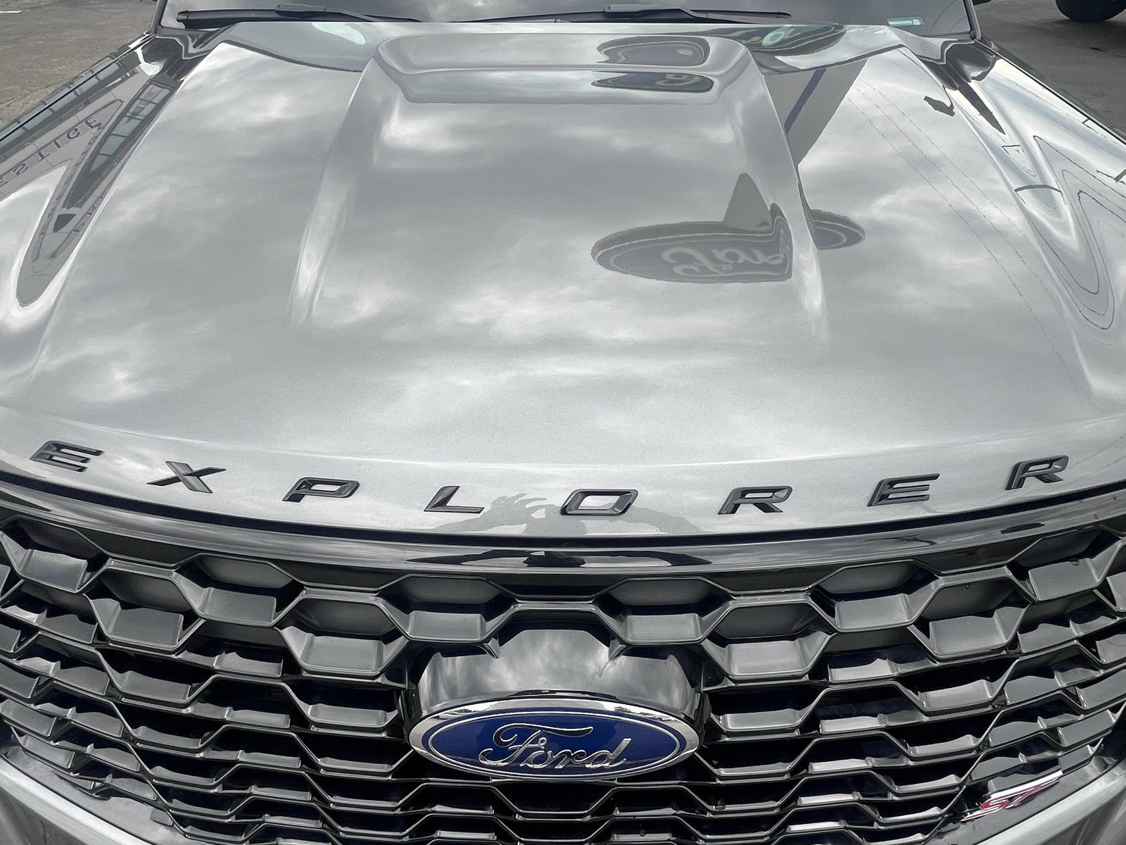 Certified 2025 Ford Explorer ST w/ Sun And Sound Package AWD/4WD image 7