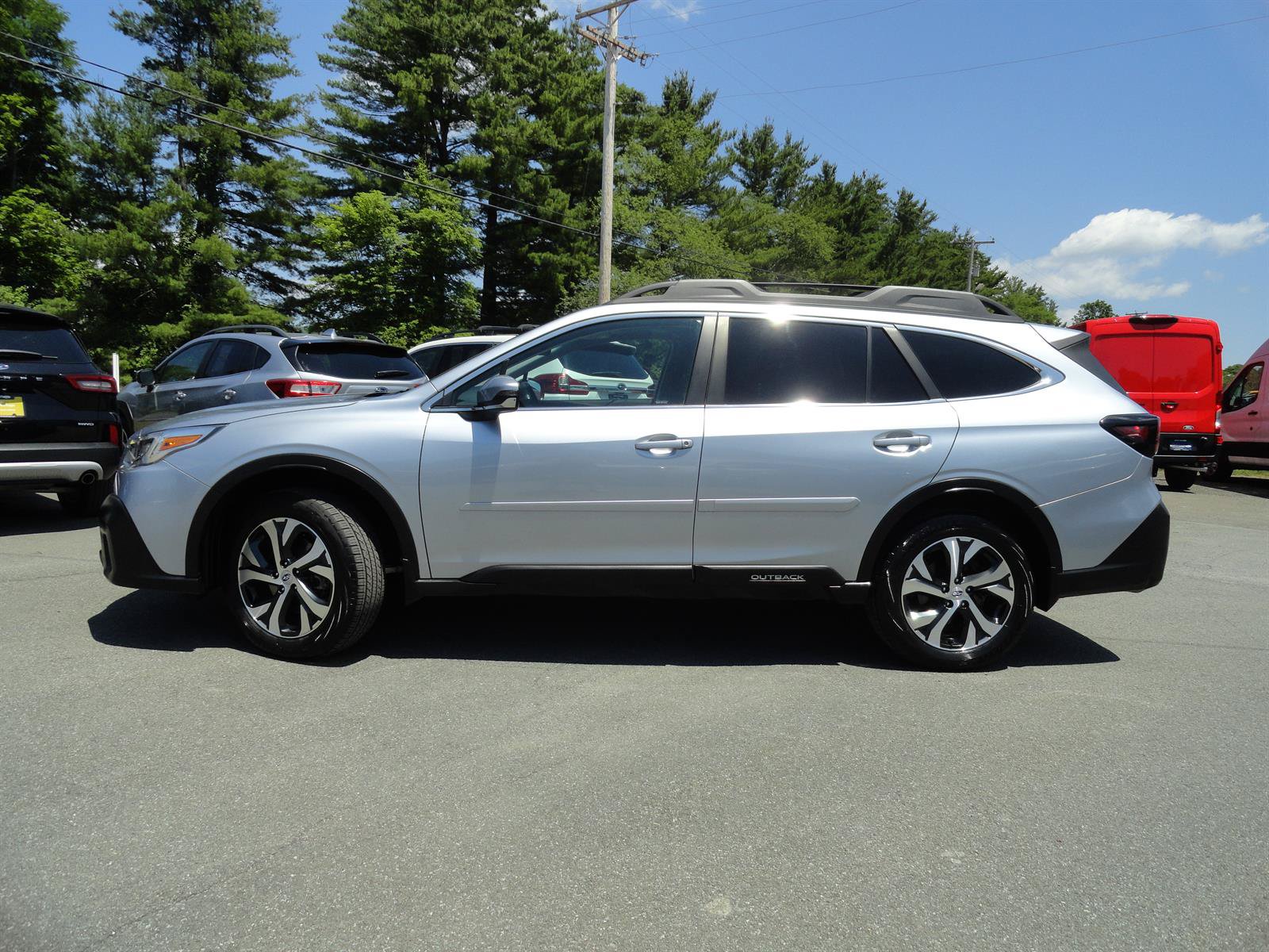 Used 2022 Subaru Outback Limited AWD/4WD image 8
