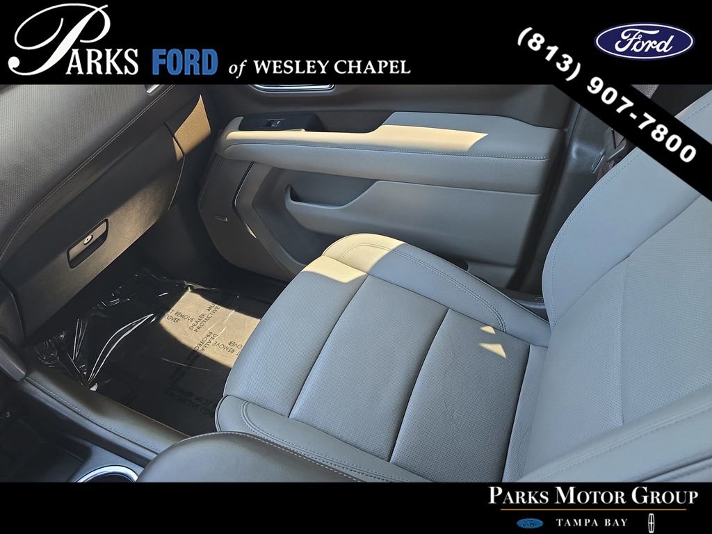 Used 2024 GMC Yukon XL SLT image 14