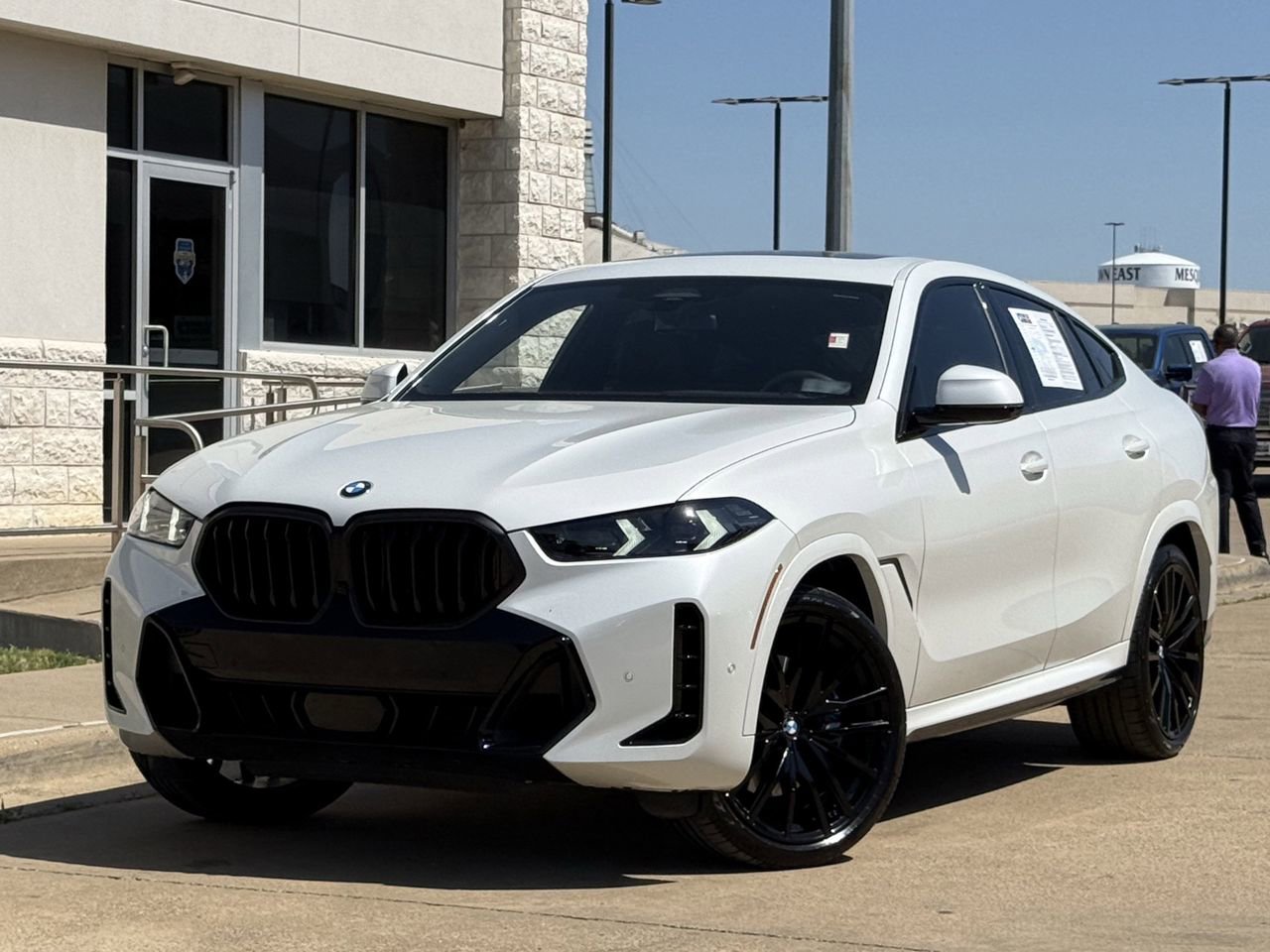 Used 2024 BMW X6 xDrive40i w/ Premium Package image 1