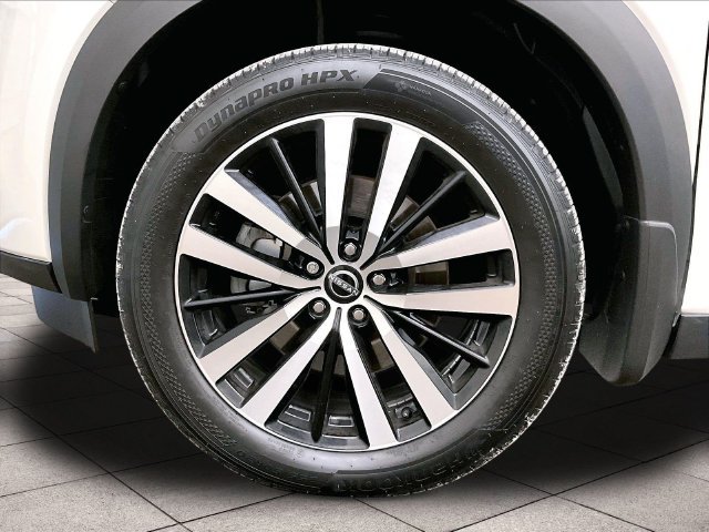 Used 2023 Nissan Pathfinder Platinum w/ Cargo Package AWD/4WD image 8