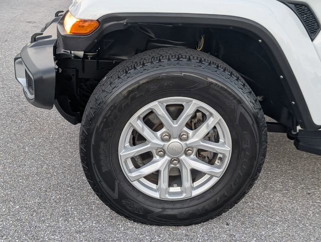 Used 2023 Jeep Gladiator Sport image 7