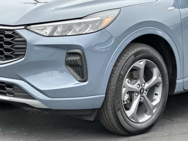 Certified 2024 Ford Escape ST-Line w/ Tech Pack #1 AWD/4WD image 9