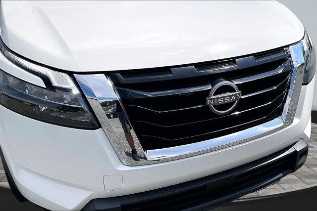 Used 2024 Nissan Pathfinder SV FWD image 29