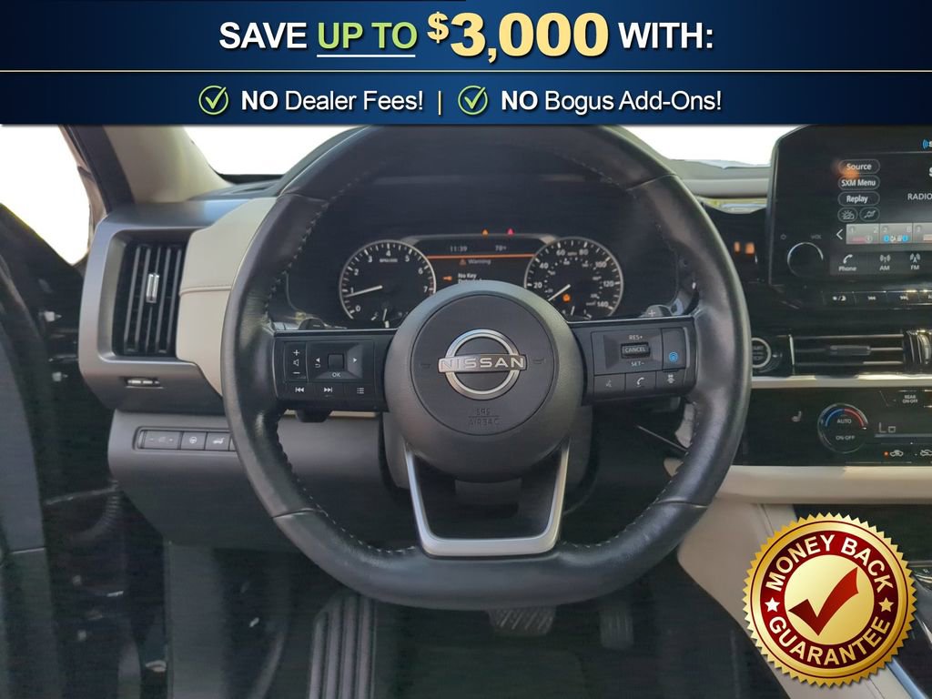 Used 2023 Nissan Pathfinder SL AWD/4WD image 18