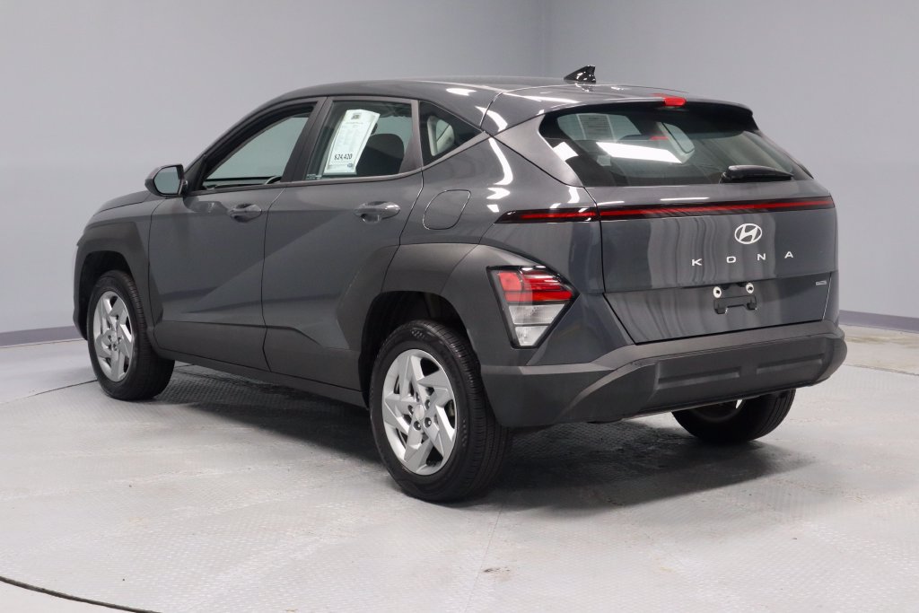 Used 2024 Hyundai Kona SE AWD/4WD image 8