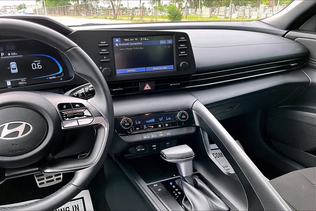 Used 2026 Hyundai Elantra Sport FWD image 6