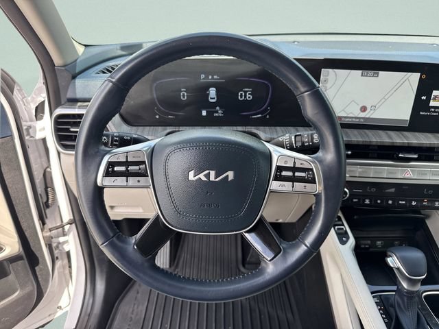 Used 2024 Kia Telluride EX w/ EX Captain's Chair Package FWD image 18