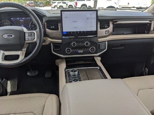 Certified 2022 Ford Expedition Limited AWD/4WD image 18