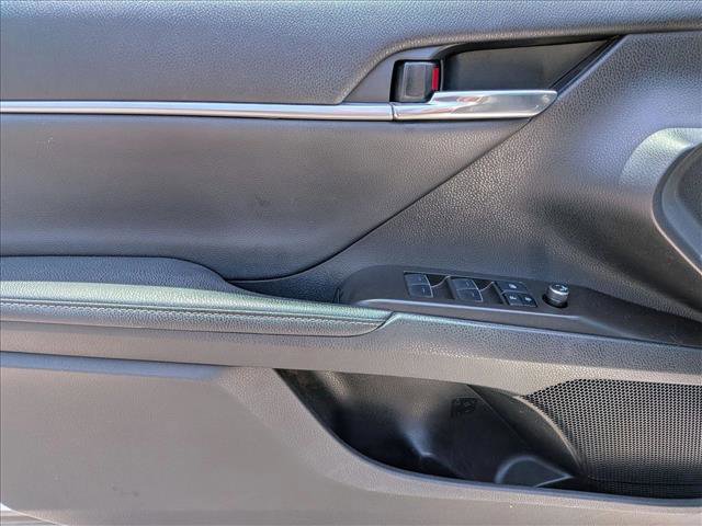 Used 2022 Toyota Camry XSE FWD image 10