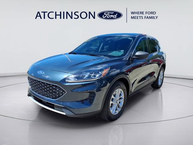 Certified 2022 Ford Escape SE w/ Cold Weather Package AWD/4WD image 1