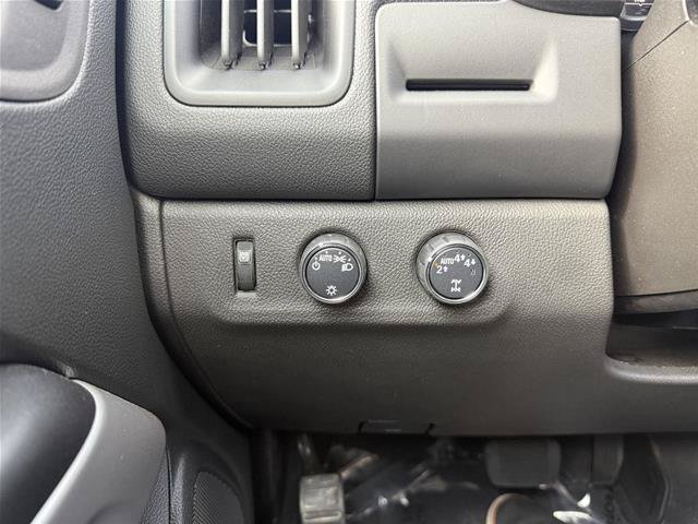 Used 2022 Chevrolet Colorado LT AWD/4WD image 19