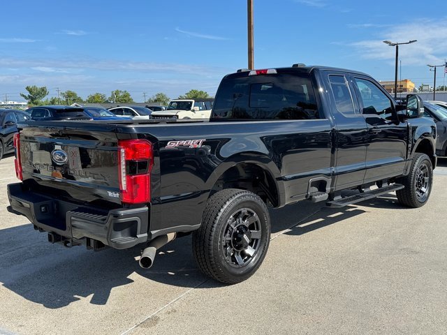 Certified 2024 Ford F250 Lariat w/ Sport Appearance Package image 5