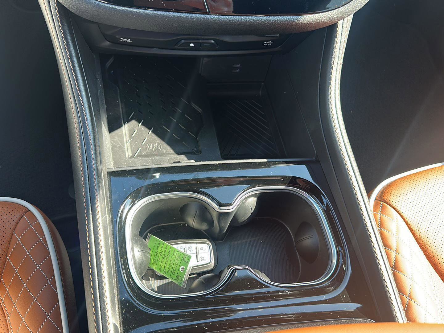 Used 2026 Chrysler Pacifica Pinnacle w/ Trailer Tow Group image 19