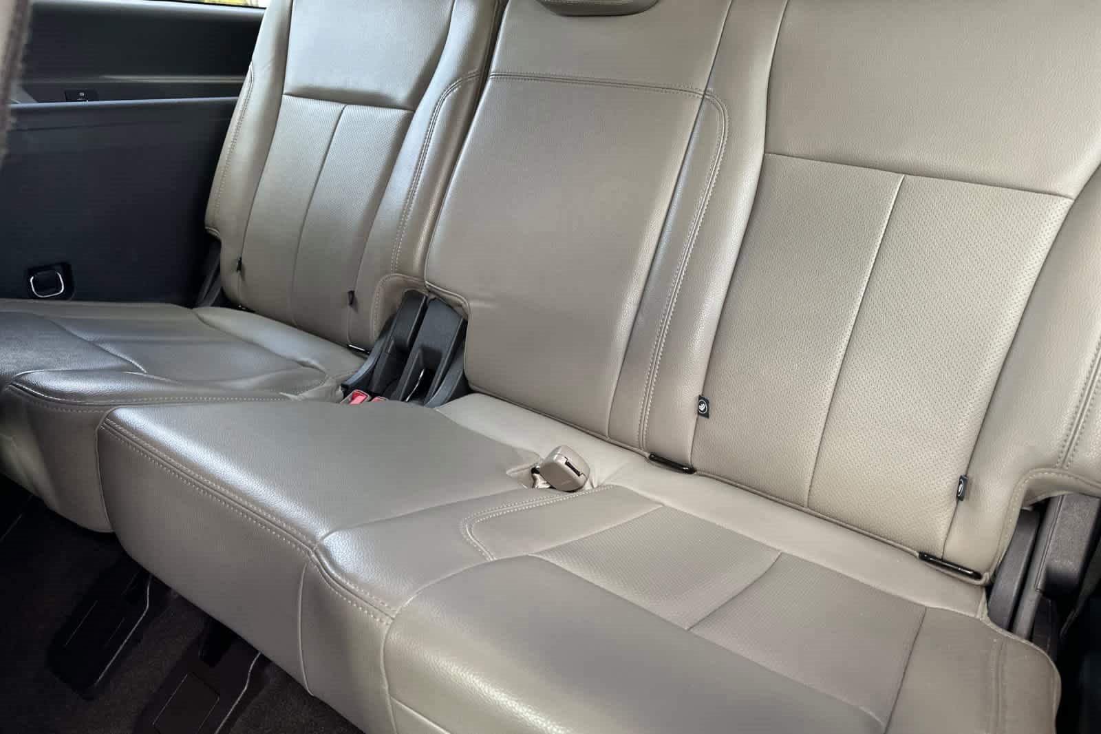 Certified 2020 Ford Expedition XLT w/ Equipment Group 202A image 15