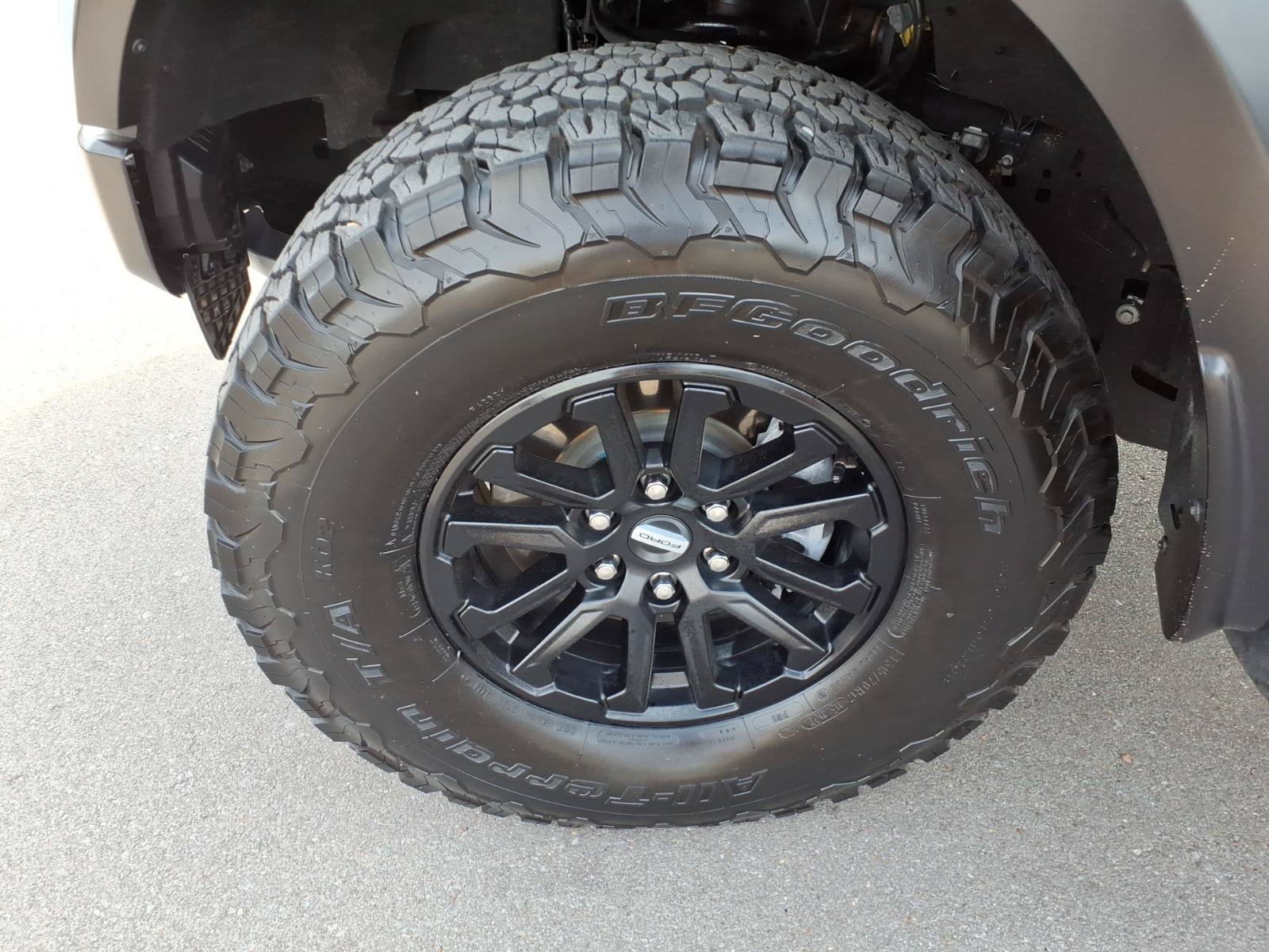 Certified 2024 Ford F150 Raptor AWD/4WD image 9