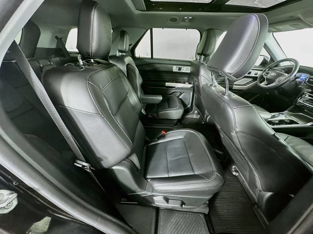 Certified 2023 Ford Explorer Limited w/ Limited Technology Package AWD/4WD image 36