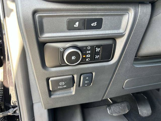 Certified 2024 Ford Expedition Limited RWD image 33