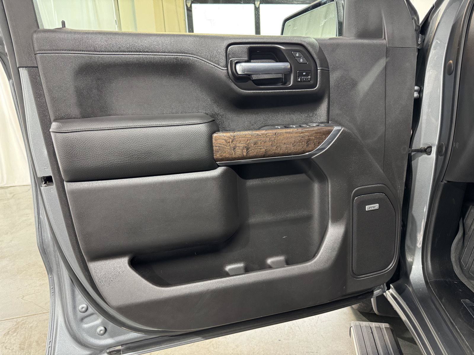 Used 2020 GMC Sierra 1500 Denali w/ Denali Ultimate Package AWD/4WD image 17