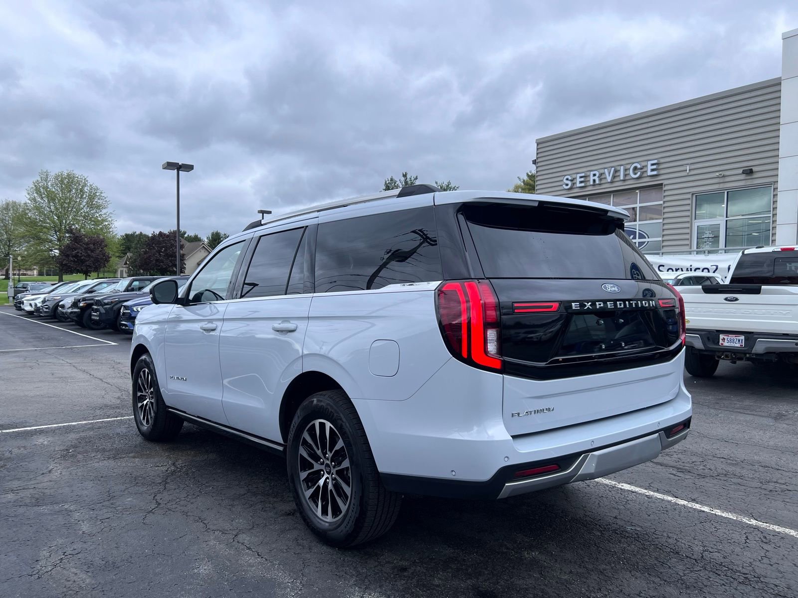 Certified 2025 Ford Expedition Platinum AWD/4WD image 6