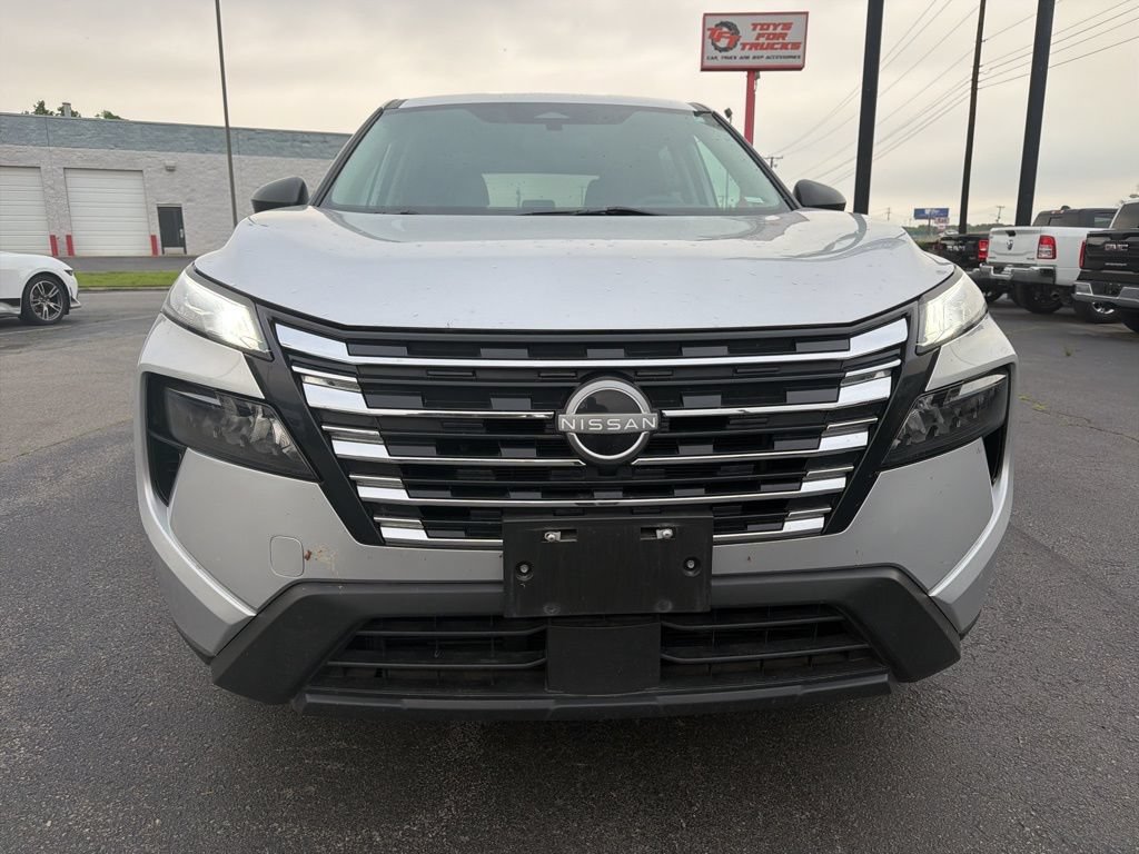 Used 2024 Nissan Rogue S FWD image 15