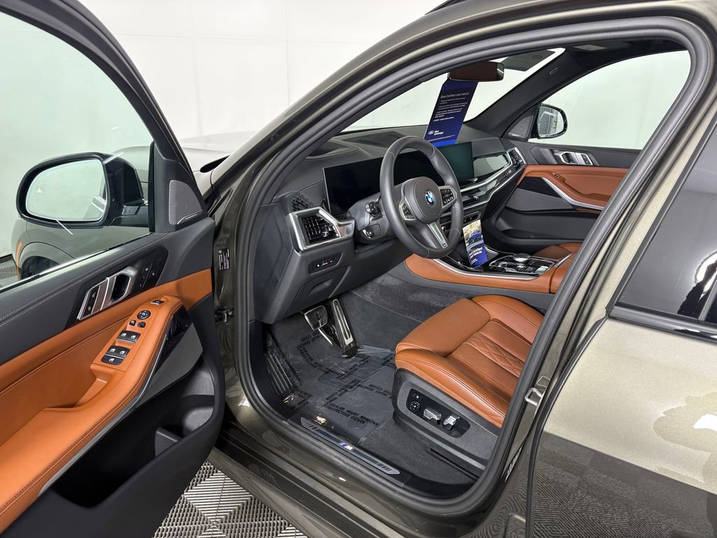 Used 2026 BMW X5 xDrive40i w/ M Sport Package image 19