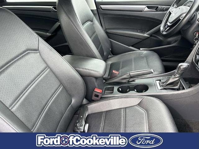 Used 2017 Volkswagen Passat 1.8T R-Line FWD image 20