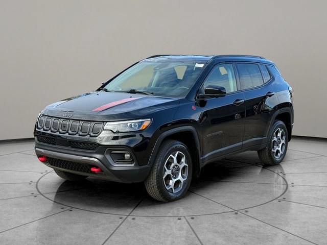 Used 2022 Jeep Compass Trailhawk w/ Trailhawk Elite Group AWD/4WD image 3